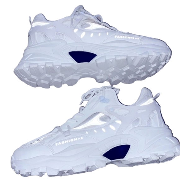 Fashion sneakers size 43, US 9 1/2 - Picture 1 of 11